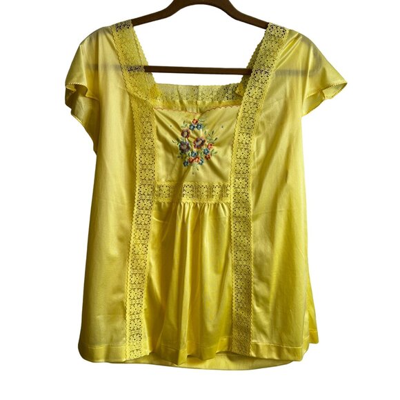 Vintage Sears Yellow Embroidered & Lace Trim Nylon Polyester Blouse Medium - Picture 4 of 7